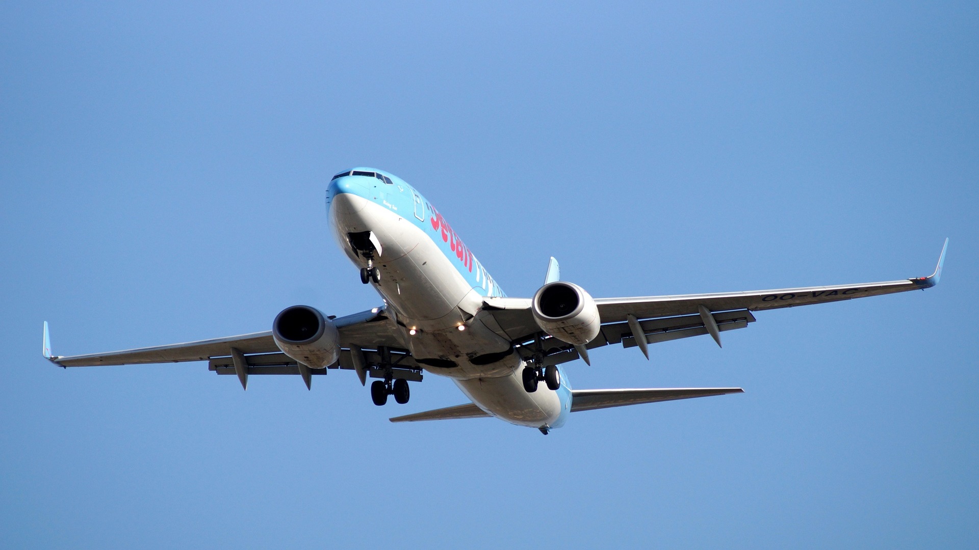 Book Your Flight with Rede Tours and Safaris Book Your Flight with Rede Tours and Safaris